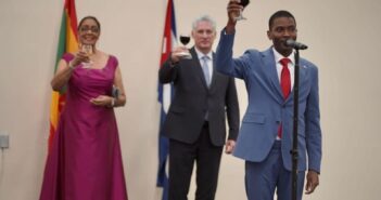 An evening of Grenadian folk dance and music concludes the first day of Cubaโs high-level visit to Grenada.